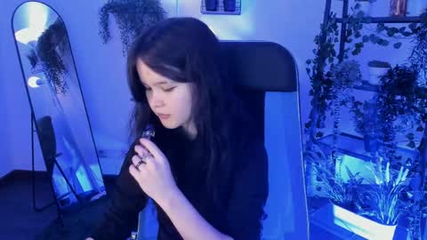 Snapshot of elainebeness chatting on 06-05-26, 10:37 Your sweet girl online show from 06-05-26, 10:37