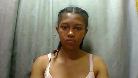 Snapshot of elaliealdy chatting on 12-17-25, 04:40 elaliealdy online show from 12-17-25, 04:40