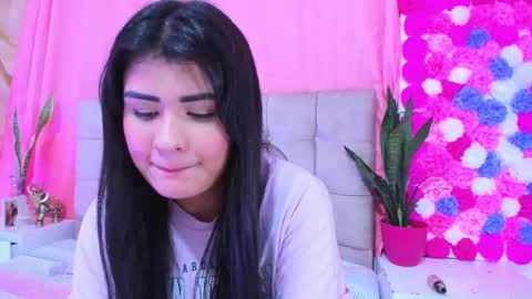 Snapshot of elalove_ chatting on 02-03-25, 01:52 Ela online show from 02-03-25, 01:52