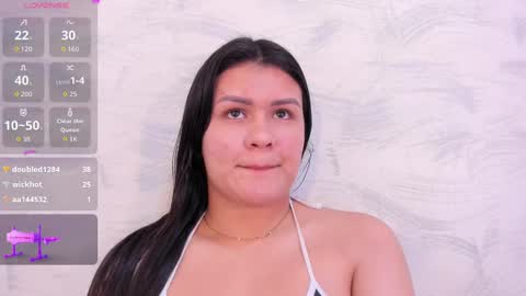 Snapshot of elalove_ chatting on 10-17-25, 10:23 Ela online show from 10-17-25, 10:23