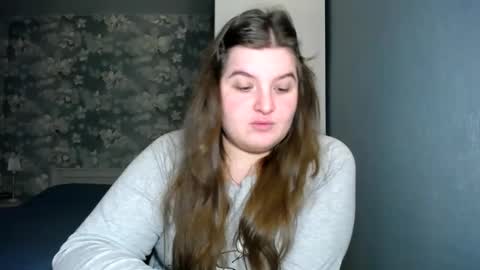 Snapshot of elanis_blair chatting on 01-17-25, 02:28 Elanis online show from 01-17-25, 02:28