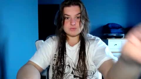 Snapshot of elanis_blair chatting on 07-20-26, 10:07 Elanis online show from 07-20-26, 10:07