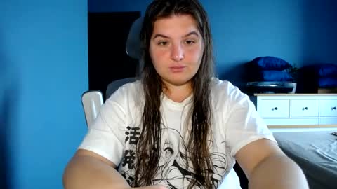 Snapshot of elanis_blair chatting on 07-20-26, 10:39 Elanis online show from 07-20-26, 10:39