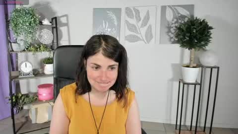 Snapshot of elara_starfall chatting on 06-22-26, 05:15 Marta online show from 06-22-26, 05:15