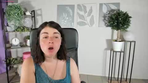 Snapshot of elara_starfall chatting on 06-23-26, 05:49 Marta online show from 06-23-26, 05:49