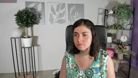 Snapshot of elara_starfall chatting on 06-30-26, 05:19 Marta online show from 06-30-26, 05:19