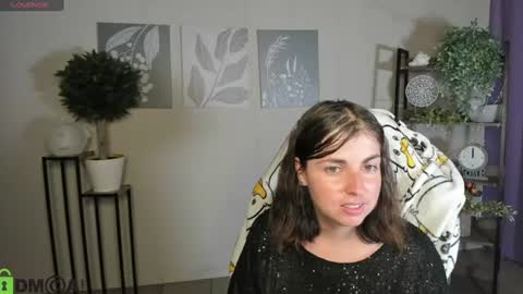 Snapshot of elara_starfall chatting on 07-14-26, 05:45 Marta online show from 07-14-26, 05:45