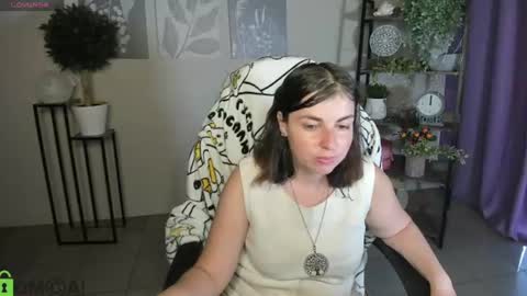 Snapshot of elara_starfall chatting on 07-15-26, 05:23 Marta online show from 07-15-26, 05:23