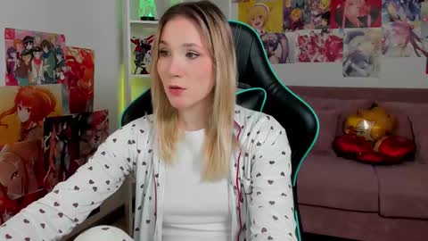 elaravoltage online show from 03-15-26, 05:13