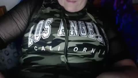 elasticgirl666 online show from 10-25-25, 04:35