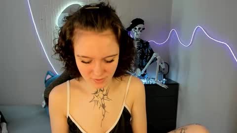 elastikiss online show from 03-16-26, 05:44