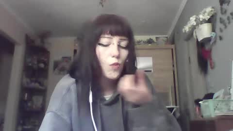 Snapshot of elaynetanton chatting on 05-20-26, 07:25 Lia online show from 05-20-26, 07:25