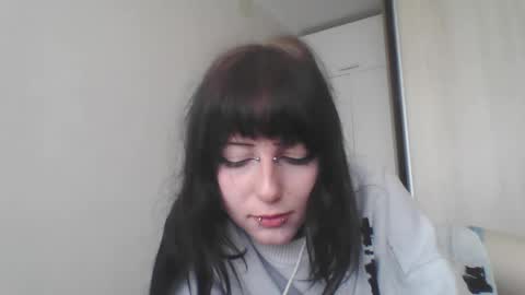 Snapshot of elaynetanton chatting on 06-01-26, 08:05 Lia online show from 06-01-26, 08:05