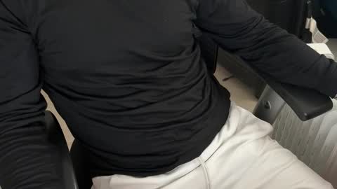 Snapshot of elc_2 chatting on 02-14-25, 01:51 elc_2 online show from 02-14-25, 01:51