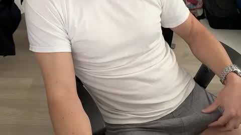 Snapshot of elc_2 chatting on 02-18-25, 10:16 elc_2 online show from 02-18-25, 10:16