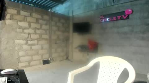 Snapshot of elchicletv chatting on 12-02-24, 12:30 El CHICLE TV - SHOW online show from 12-02-24, 12:30