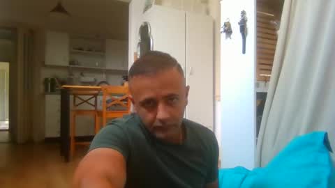 daniel18cmx online show from 10-30-25, 01:51