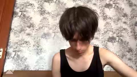 Snapshot of eldir420 chatting on 06-30-26, 08:04 Eldir online show from 06-30-26, 08:04