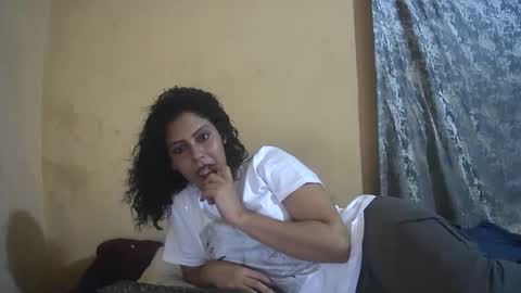 Isabella online show from 02-26-26, 05:34