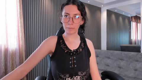 Snapshot of electraa_fox chatting on 12-03-24, 06:17 Electra online show from 12-03-24, 06:17