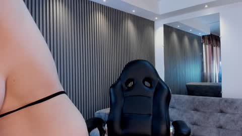 Snapshot of electraa_fox chatting on 12-09-24, 11:36 Electra online show from 12-09-24, 11:36