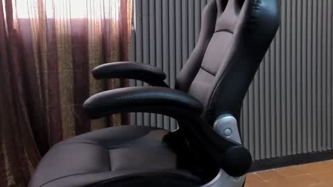 Snapshot of electraa_fox chatting on 12-10-24, 11:32 Electra online show from 12-10-24, 11:32