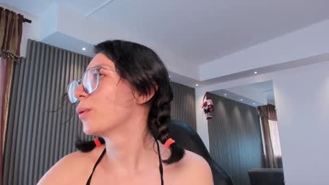 Snapshot of electraa_fox chatting on 12-19-24, 06:34 Electra online show from 12-19-24, 06:34
