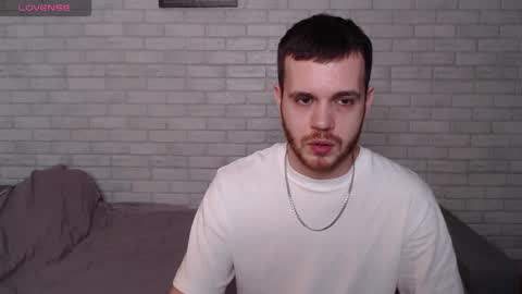 Snapshot of electric_smile chatting on 03-10-26, 03:28 Alex online show from 03-10-26, 03:28