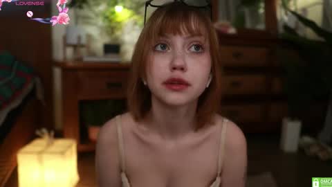 Snapshot of electric_woman chatting on 09-26-25, 02:54 Aleksa online show from 09-26-25, 02:54