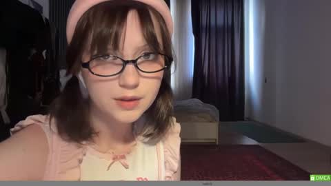 Snapshot of electric_woman chatting on 06-07-26, 01:26 Aleksa online show from 06-07-26, 01:26