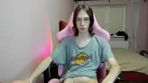 Snapshot of eleganc3 chatting on 10-25-25, 07:08 eleganc3 online show from 10-25-25, 07:08