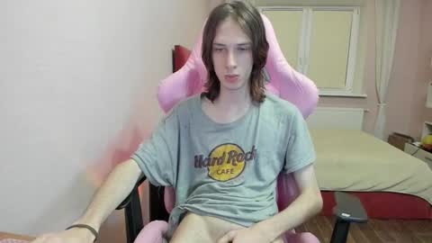 Snapshot of eleganc3 chatting on 10-28-25, 07:38 eleganc3 online show from 10-28-25, 07:38