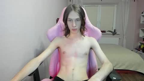 Snapshot of eleganc3 chatting on 11-22-25, 08:52 eleganc3 online show from 11-22-25, 08:52