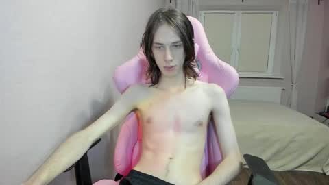 Snapshot of eleganc3 chatting on 11-24-25, 07:02 eleganc3 online show from 11-24-25, 07:02