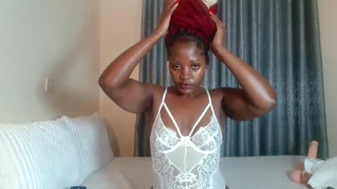 Snapshot of elegant_ebony chatting on 12-28-24, 08:58 Nika online show from 12-28-24, 08:58