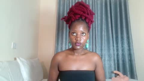 Snapshot of elegant_ebony chatting on 01-10-25, 09:34 Nika online show from 01-10-25, 09:34