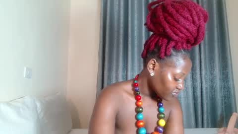 Snapshot of elegant_ebony chatting on 01-13-25, 10:25 Nika online show from 01-13-25, 10:25