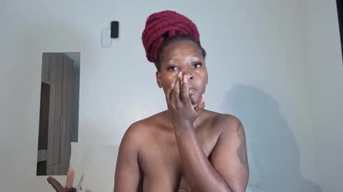 Snapshot of elegant_ebony chatting on 10-30-25, 02:57 Nika online show from 10-30-25, 02:57