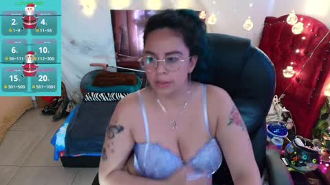 Snapshot of elektra_32 chatting on 12-27-24, 06:24 elektra online show from 12-27-24, 06:24