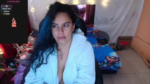 Snapshot of elektra_32 chatting on 01-03-25, 10:52 elektra online show from 01-03-25, 10:52