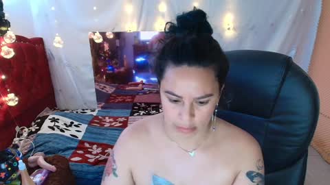 Snapshot of elektra_32 chatting on 01-07-25, 06:59 elektra online show from 01-07-25, 06:59