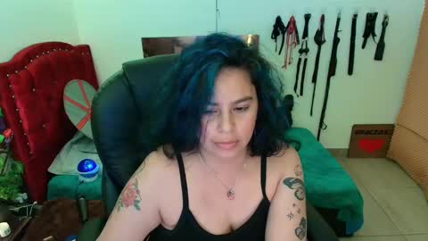 Snapshot of elektra_32 chatting on 02-18-25, 07:54 elektra online show from 02-18-25, 07:54