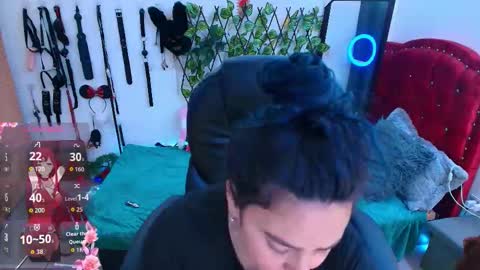 Snapshot of elektra_32 chatting on 10-15-25, 05:07 elektra online show from 10-15-25, 05:07