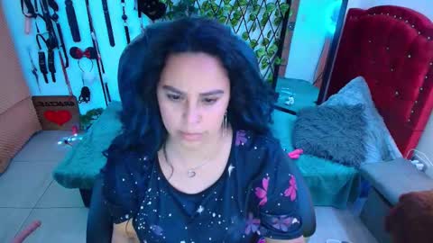 Snapshot of elektra_32 chatting on 10-19-25, 06:58 elektra online show from 10-19-25, 06:58