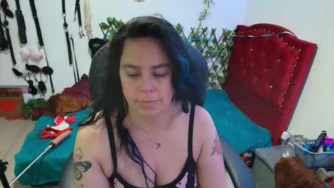 Snapshot of elektra_32 chatting on 11-10-25, 01:26 elektra online show from 11-10-25, 01:26