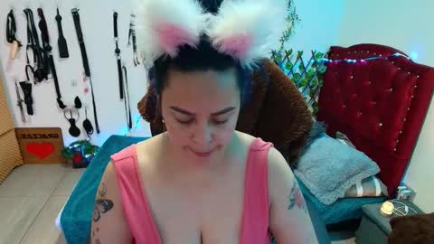 Snapshot of elektra_32 chatting on 11-19-25, 07:19 elektra online show from 11-19-25, 07:19