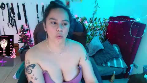 Snapshot of elektra_32 chatting on 01-06-26, 05:22 elektra online show from 01-06-26, 05:22