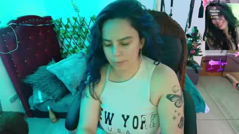 Snapshot of elektra_32 chatting on 01-10-26, 06:26 elektra online show from 01-10-26, 06:26