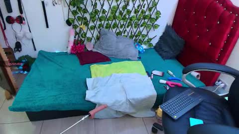 elektra online show from 10-26-25, 05:57