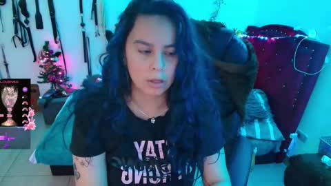 Snapshot of elektra_91 chatting on 01-06-26, 05:44 elektra online show from 01-06-26, 05:44